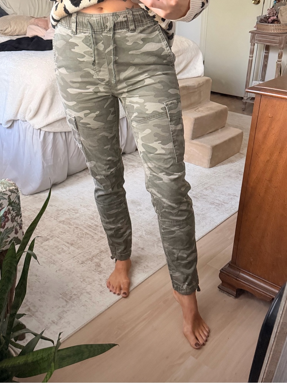 No Boundaries Olive Camo Jogger Pants